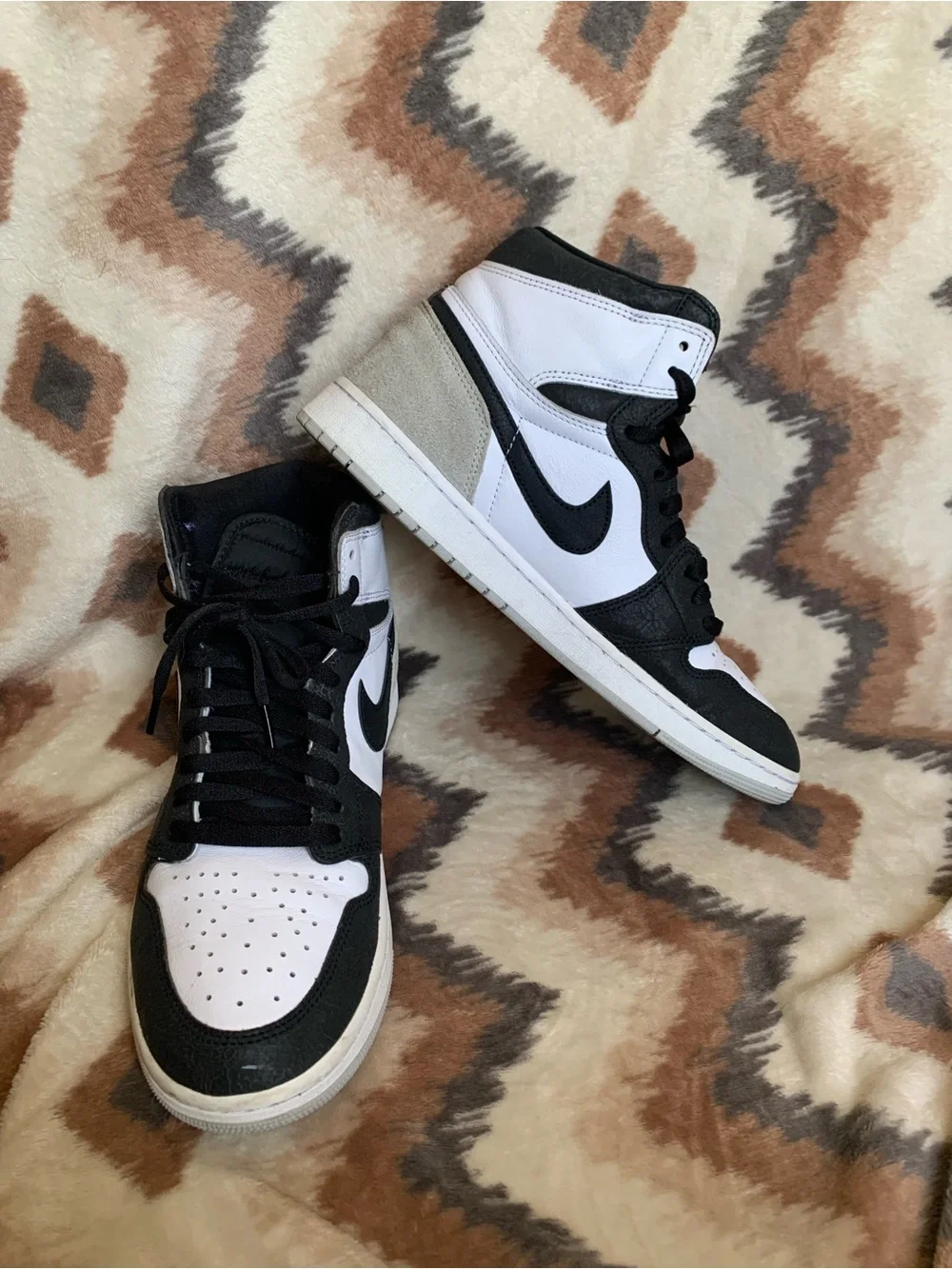 Air Jordan 1 Retro High OG White/black Lightly Used Size 12